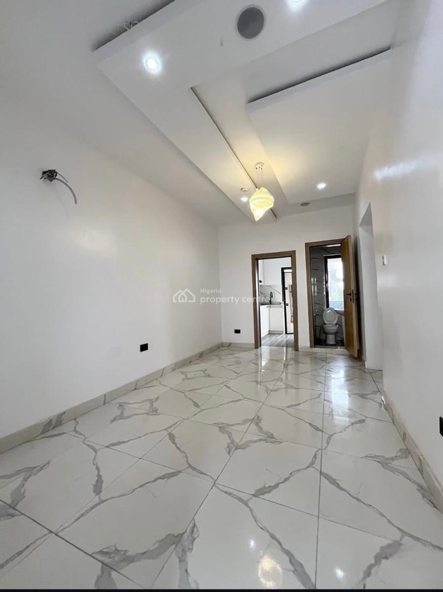 2 Bedroom Spacious Apartment, Ogudu, Gra, Ogudu, Lagos, Block of Flats for Sale