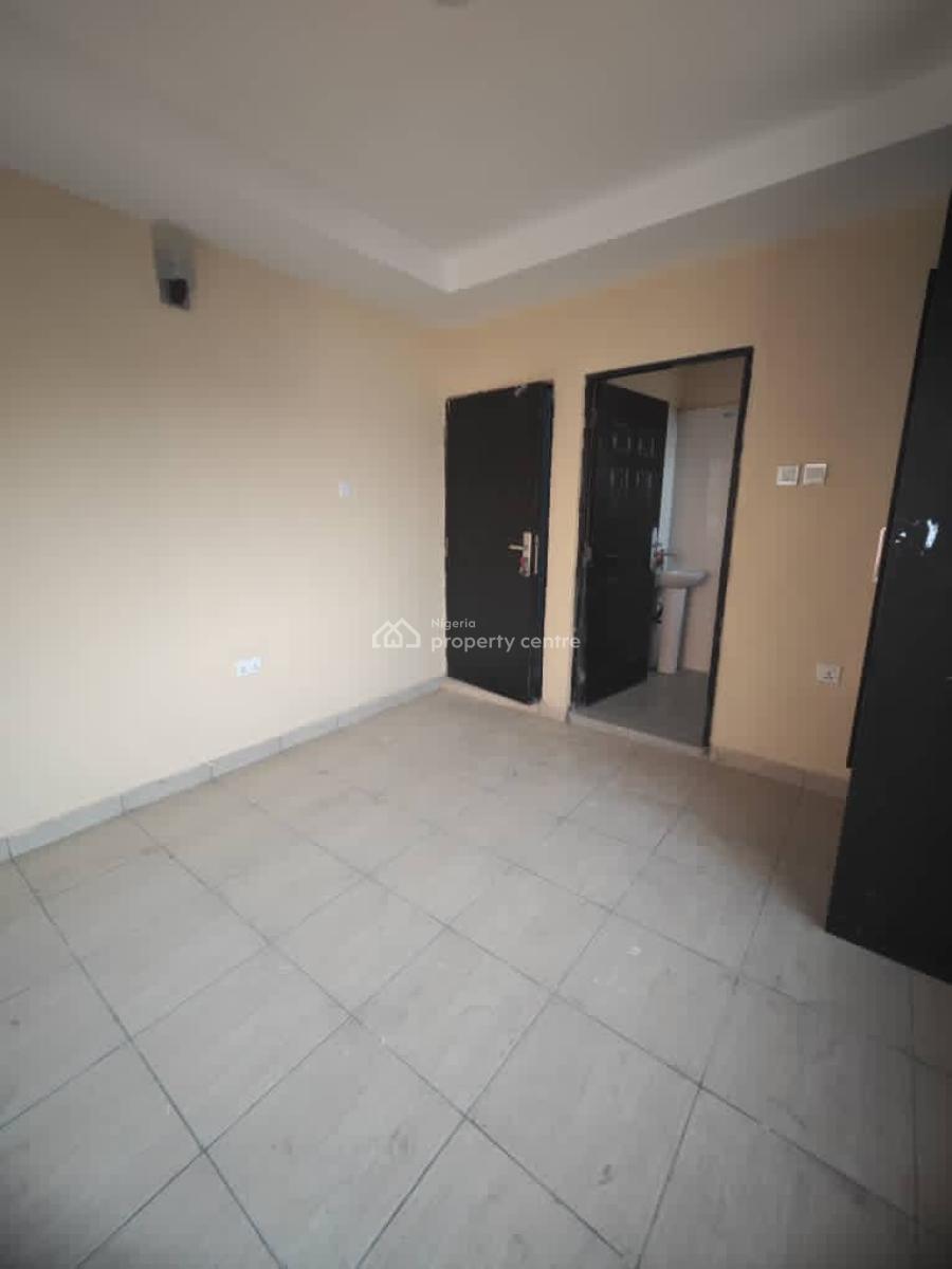 Newly 2 Bedroom Apartment, Mobile Road Ajah Ilaje, Ilaje, Ajah, Lagos, Flat / Apartment for Rent