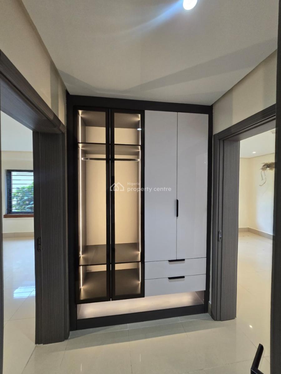 Well Finished Serviced 2 Bedroom Flat with a Room Bq, Old Ikoyi, Ikoyi, Lagos, Flat / Apartment for Rent