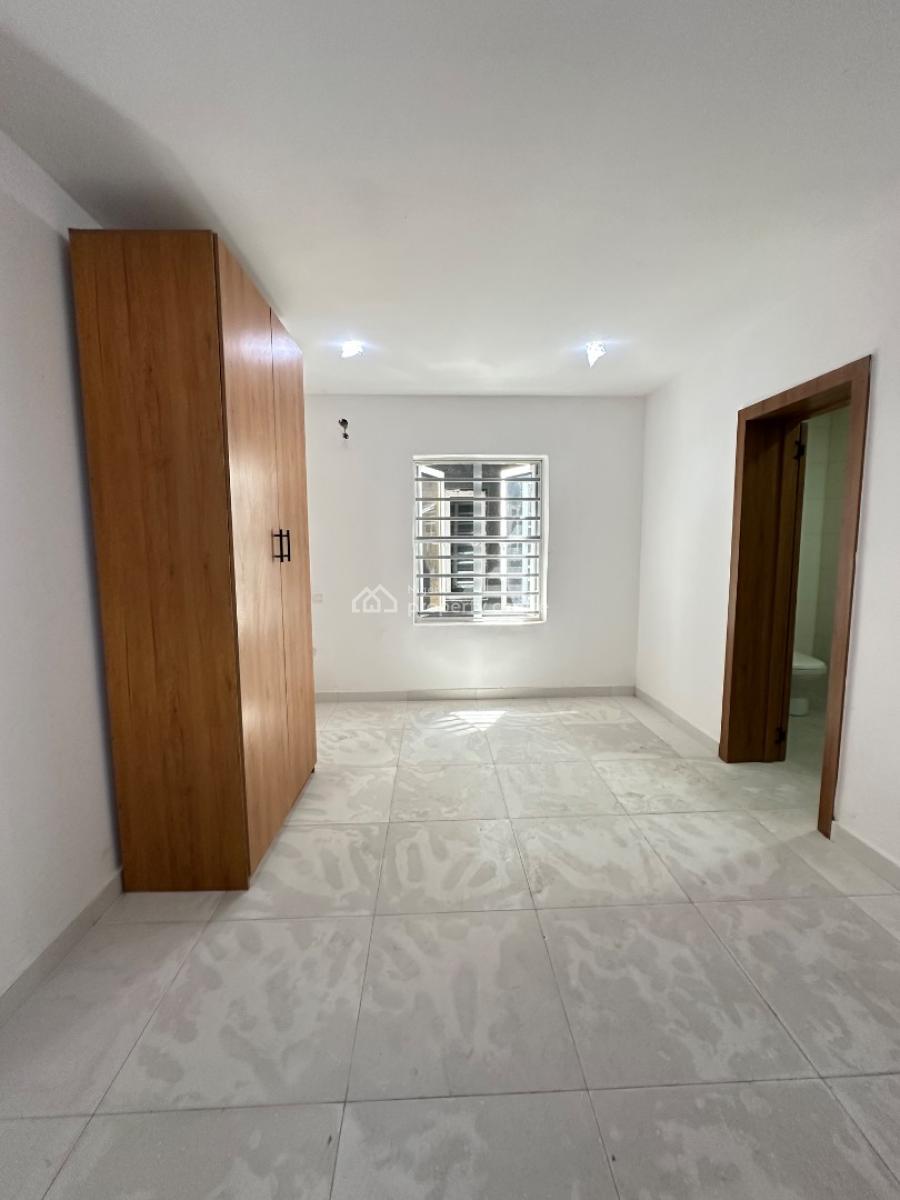 2 Bedroom Apartment with Gym and Elevator, Lekki Phase 1, Lekki, Lagos, Flat / Apartment for Rent