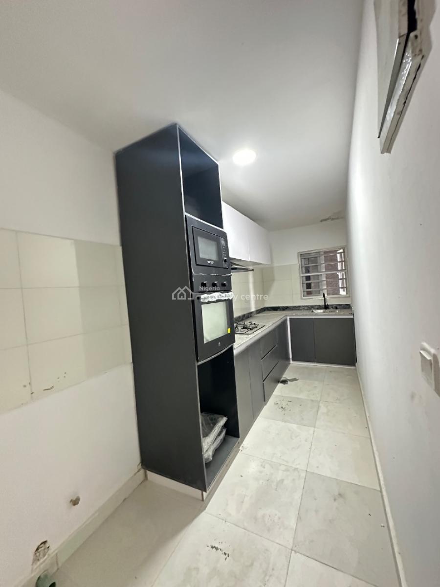 2 Bedroom Apartment with Gym and Elevator, Lekki Phase 1, Lekki, Lagos, Flat / Apartment for Rent