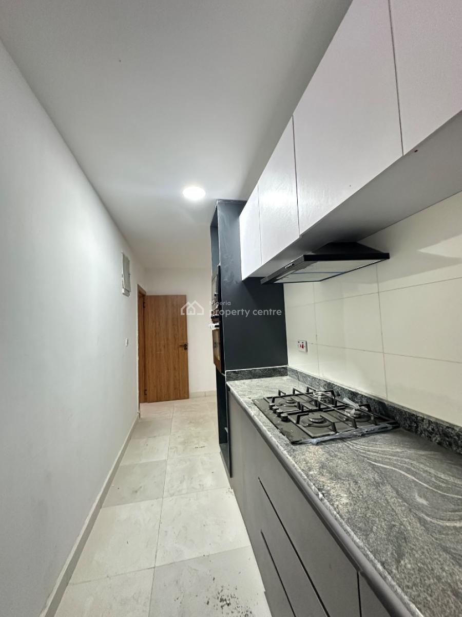 2 Bedroom Apartment with Gym and Elevator, Lekki Phase 1, Lekki, Lagos, Flat / Apartment for Rent