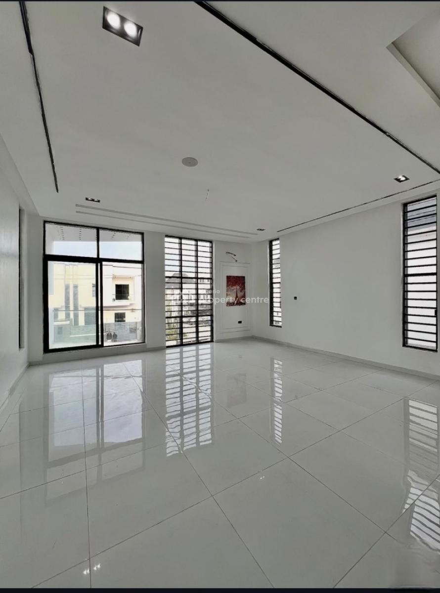 5 Bedroom Stunning House with a Pool and Bq, Chevron Lekki Lagos, Lekki, Lagos, Detached Duplex for Sale