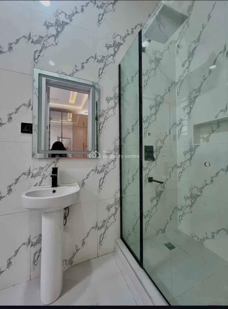 5 Bedroom Stunning House with a Pool and Bq, Chevron Lekki Lagos, Lekki, Lagos, Detached Duplex for Sale