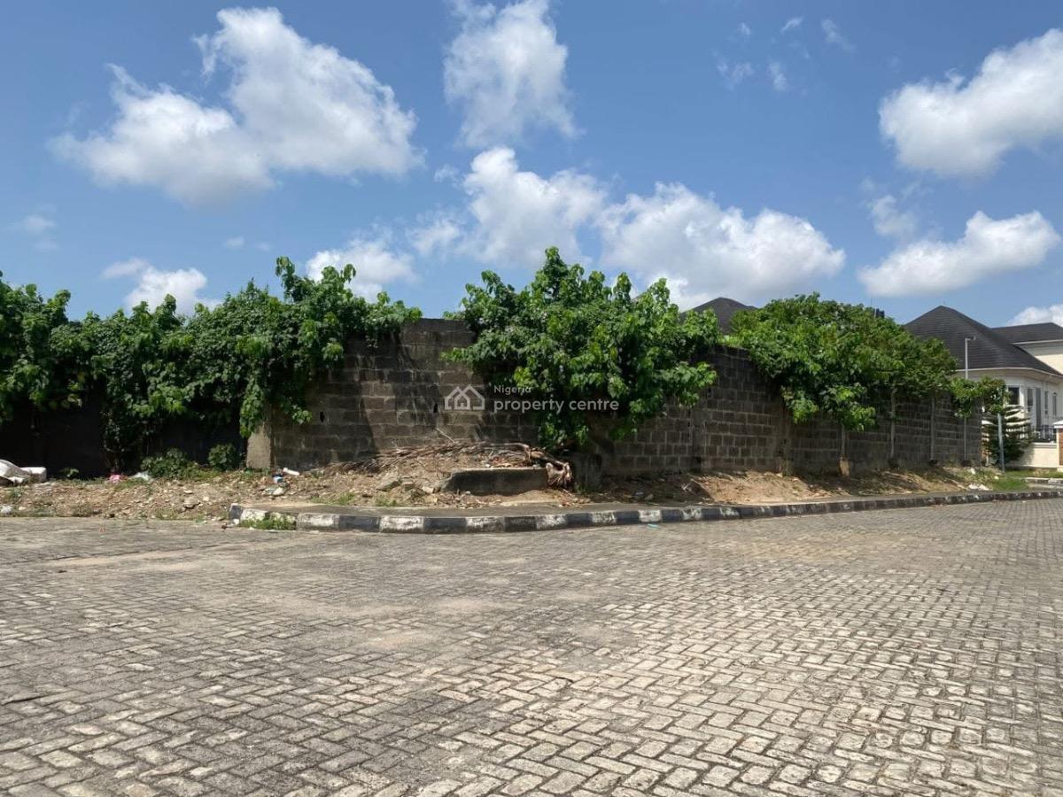 Premium Residential Development Land in a Well Paved Rd Access in Bana, Banana Island, Ikoyi, Lagos, Residential Land for Sale
