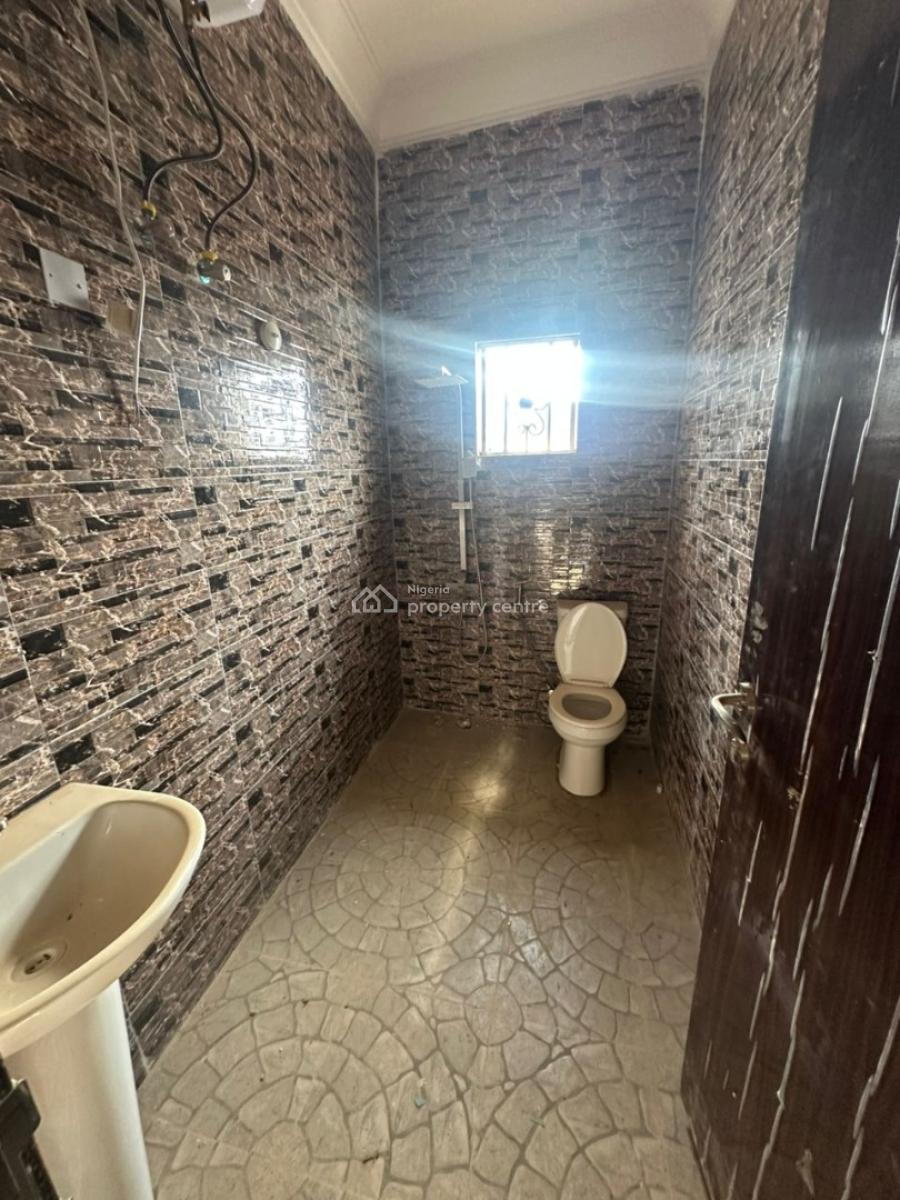 Standard 3 Bedroom Apartment in a Built Up Area., Galadimawa, Abuja, Block of Flats for Sale