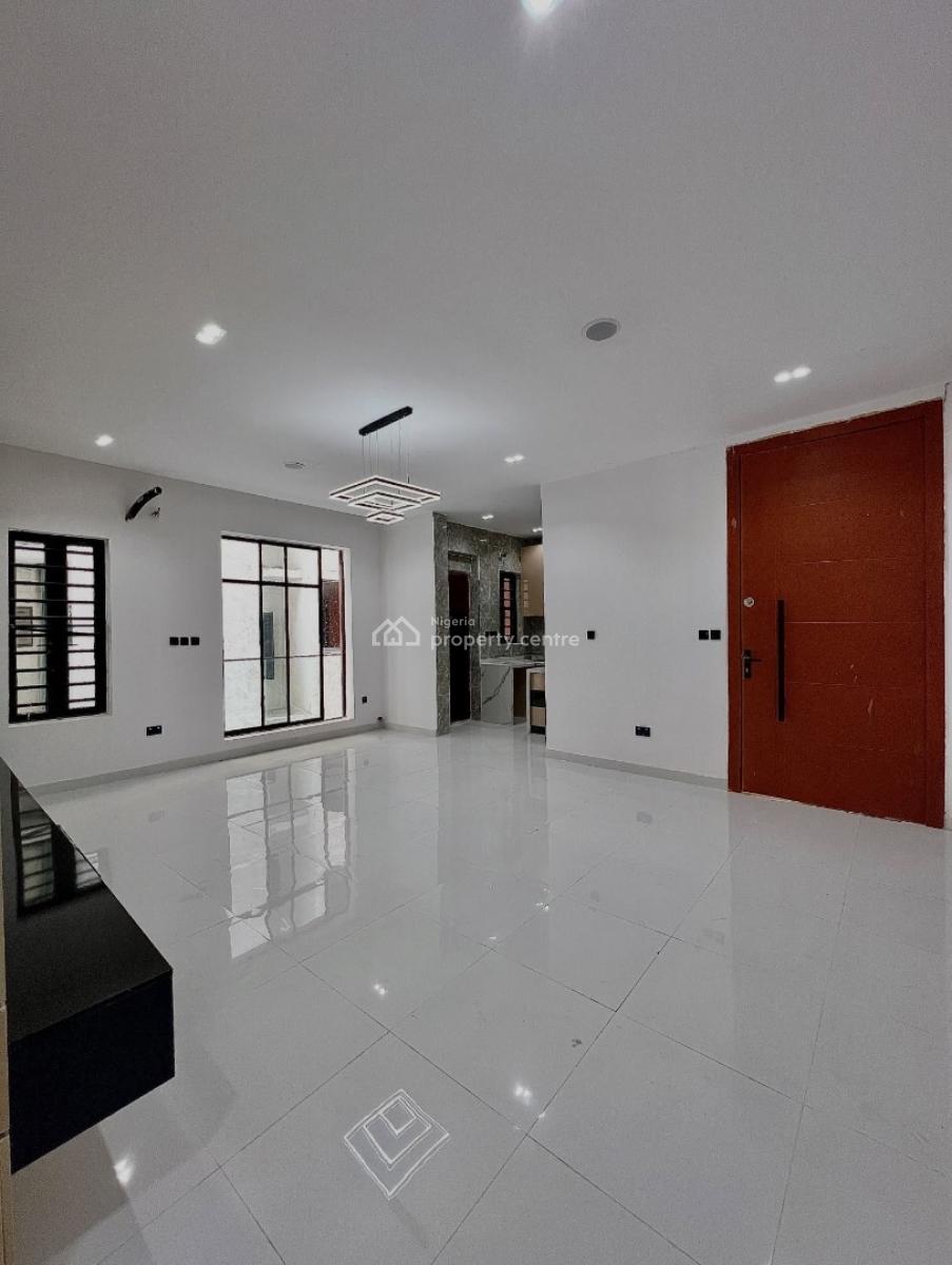 Serviced 2 Bedroom Apartment with Bq, Ologolo, Ologolo, Lekki, Lagos, Block of Flats for Sale