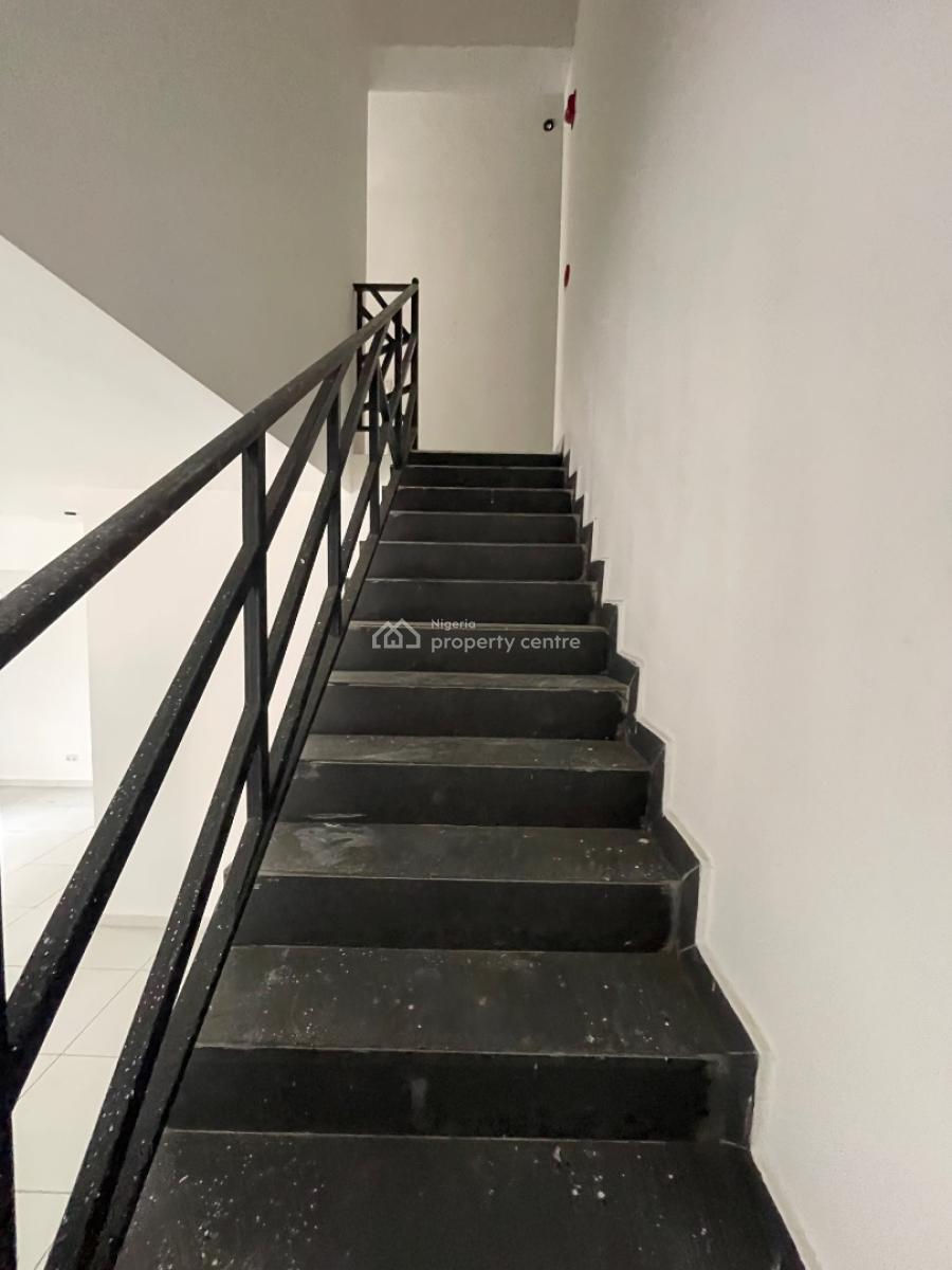 4bedroom Maisonette with a Bq, Ologolo, Lekki, Lagos, Terraced Duplex for Rent