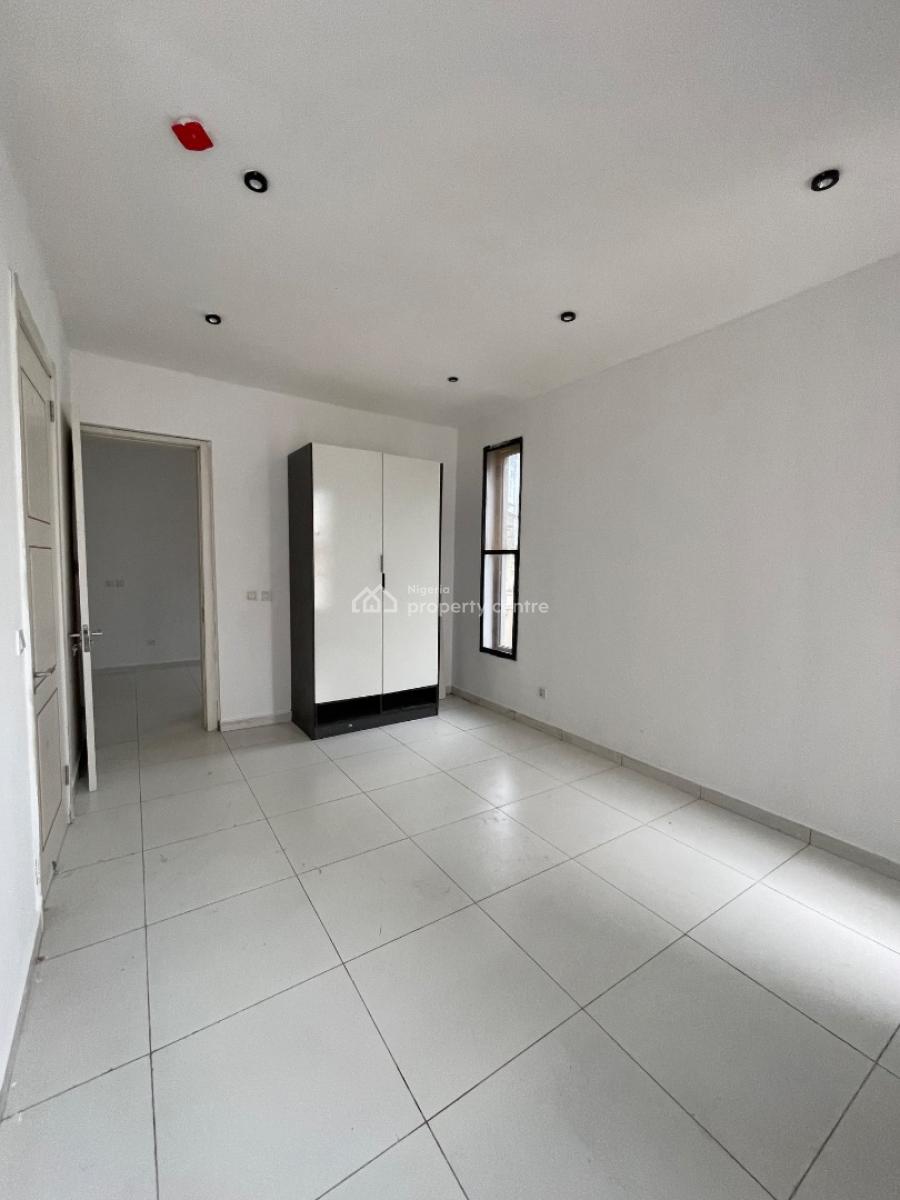 4bedroom Maisonette with a Bq, Ologolo, Lekki, Lagos, Terraced Duplex for Rent
