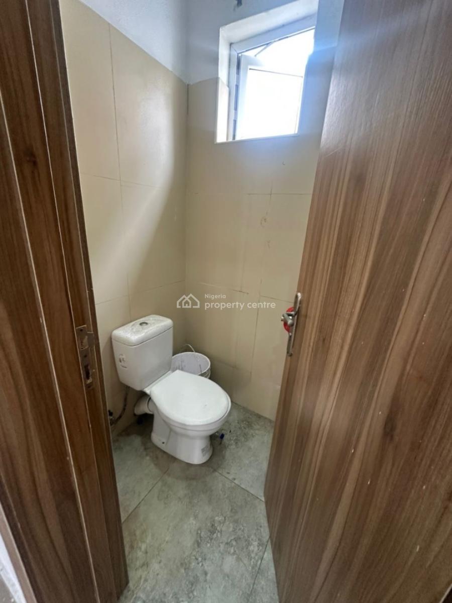 Spacious Standard 2-bedroom Flat, Agungi Lekki, Agungi, Lekki, Lagos, Flat / Apartment for Rent