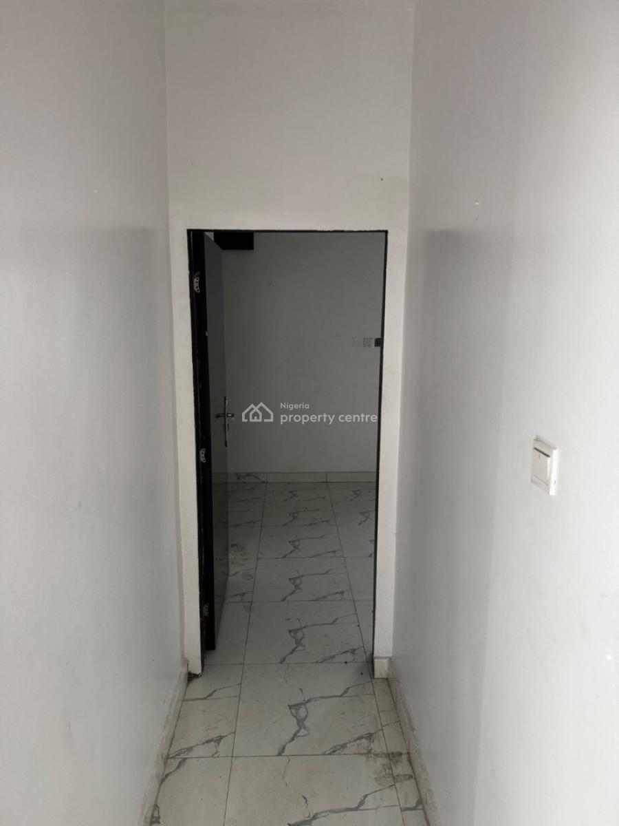 Very Spacious 2-bedroom Apartment (upstairs with Balcony), Sangotedo, Ajah, Lagos, Flat / Apartment for Rent