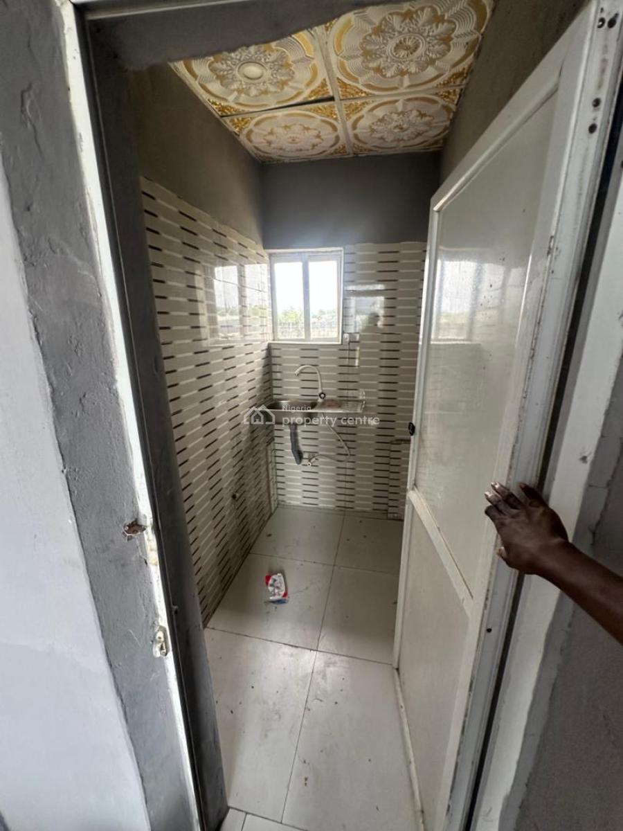 Clean Mini Flat Available, Shoprite Inside Estate, Sangotedo, Ajah, Lagos, Mini Flat (room and Parlour) for Rent