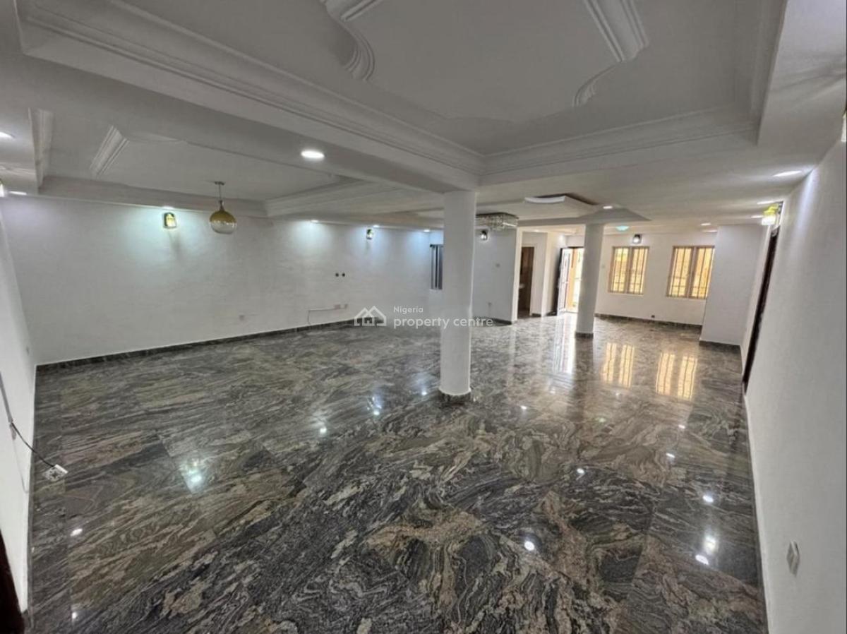 an Executive 3 Bedroom Serviced Apartment with Bq and Working Elevator, Lekki Phase 1, Lekki, Lagos, Flat / Apartment for Rent