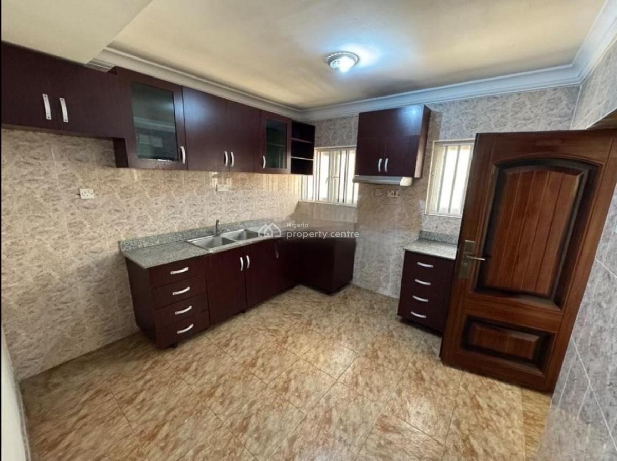 an Executive 3 Bedroom Serviced Apartment with Bq and Working Elevator, Lekki Phase 1, Lekki, Lagos, Flat / Apartment for Rent