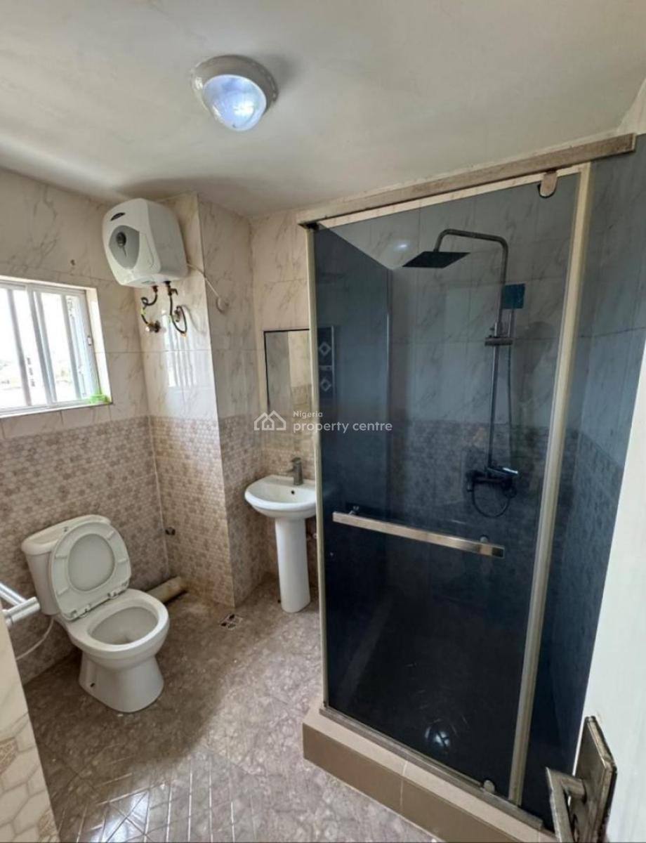 an Executive 3 Bedroom Serviced Apartment with Bq and Working Elevator, Lekki Phase 1, Lekki, Lagos, Flat / Apartment for Rent