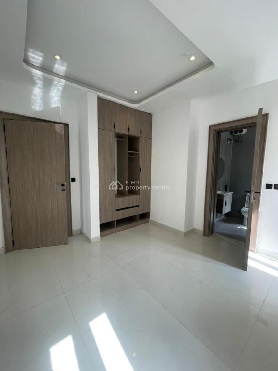 2bedroom Apartment, Lekki Phase 1, Lekki, Lagos, Flat / Apartment for Sale