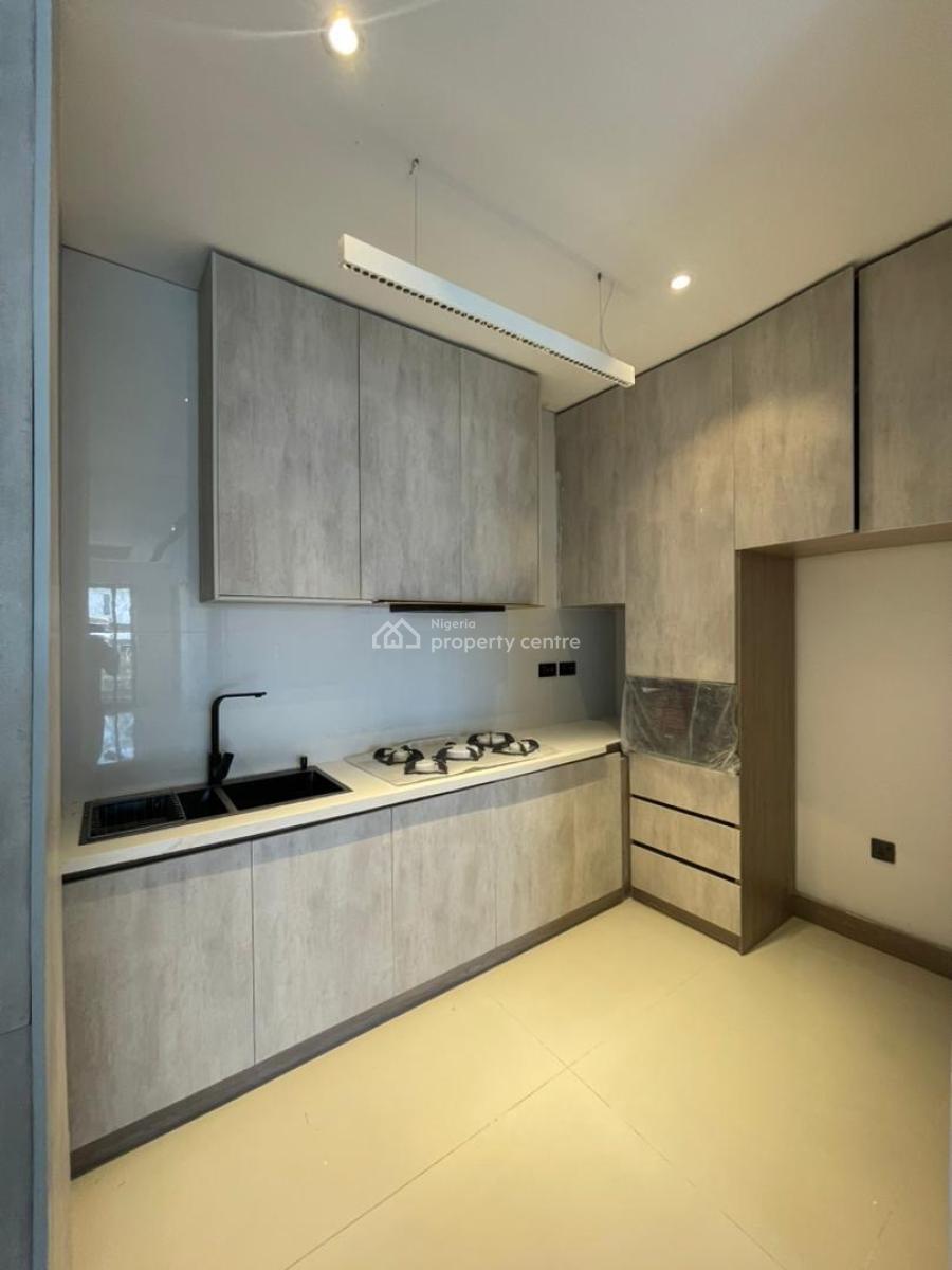 2bedroom Apartment, Lekki Phase 1, Lekki, Lagos, Flat / Apartment for Sale