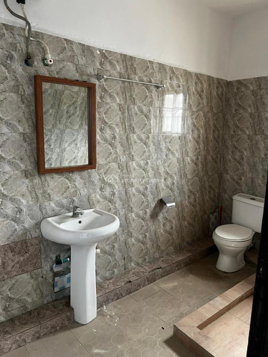 3 Bedroom Apartment Upstairs Available in a Serene, Ikate, Lekki, Lagos, Flat / Apartment for Rent