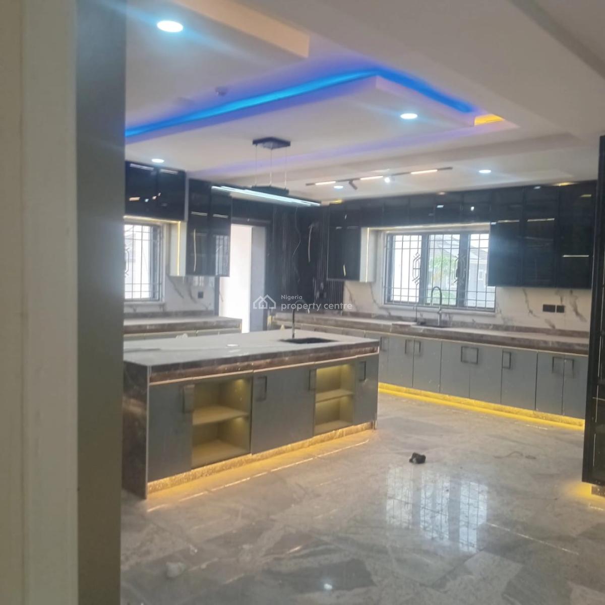 8bedroom Mansion Plus 4 Bq, Guzape District, Abuja, Detached Duplex for Sale