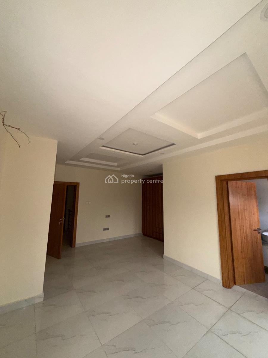 Standard 4 Bedroom Terrace Duplex, Guzape District, Abuja, Terraced Duplex for Sale