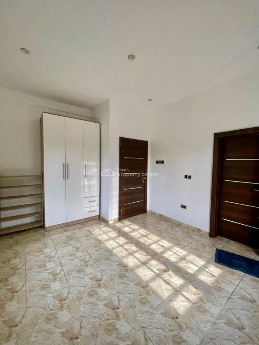 Spacious and Beautiful Upstairs: 2 in a Compound, Sangotedo, Ajah, Lagos, Flat / Apartment for Rent