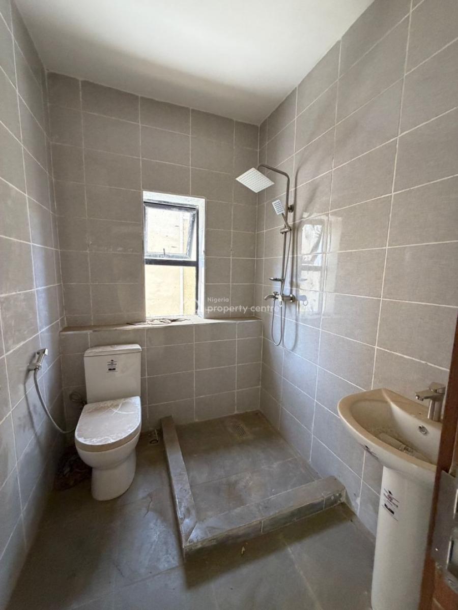 Beautiful 2 Bedroom Spacious Apartment, 2nd Floor, Well Secured Neighborhood, Tarred Road, Katampe (main), Katampe, Abuja, Flat / Apartment for Rent