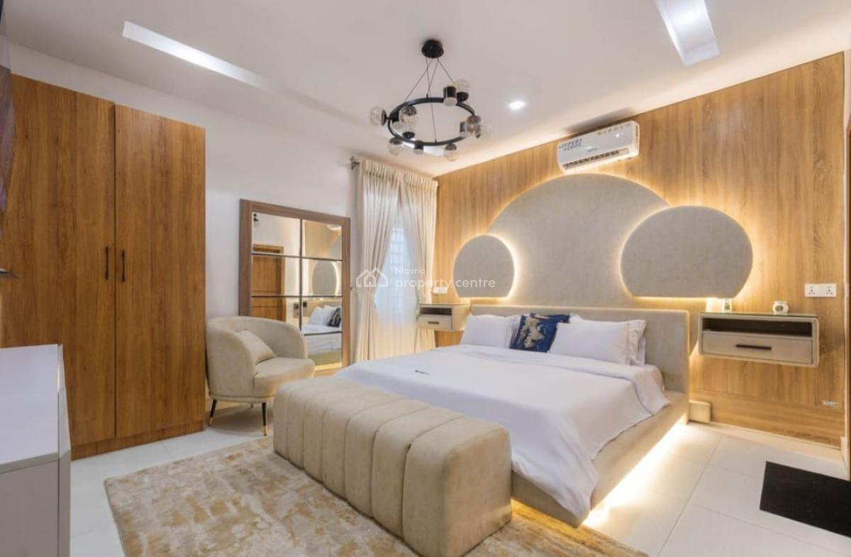 Luxury 2 Bedroom En-suite Apartment with Pool and Balcony, Dedicated Parking Space, Serene, Comfortable and Secure Environment, Lekki Phase 1, Lekki, Lagos, Flat / Apartment Short Let