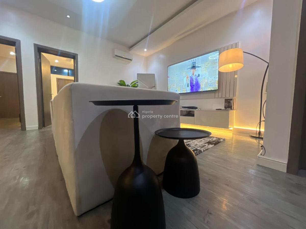 Stylish 2bedroom Apartment with Snooker, Tennis & 24/7 Power, Speedy Wi-fi, Ensuite Rooms, Pay on Request, Comfortable and Secure, Ikate, Lekki, Lagos, Flat / Apartment Short Let