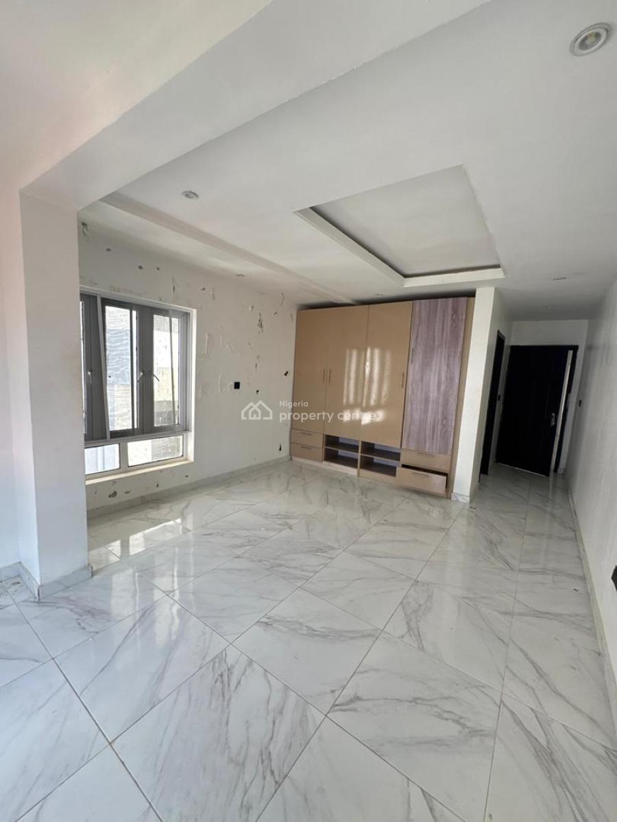 Super Well Finished  3bedroom Flat Within Secured Estate, Along Freedom Way Lekki Phase1, Lekki Phase 1, Lekki, Lagos, Flat / Apartment for Rent