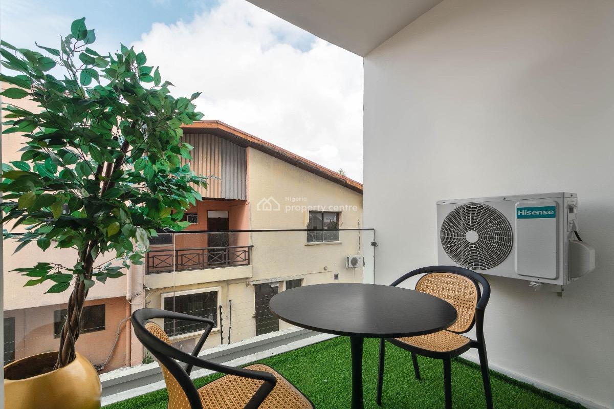 New Spacious 2 Bedroom Apartment with Pool, Gym, Ps5 and 3 Balconies, Lekki Phase 1, Lekki, Lagos, Flat / Apartment Short Let