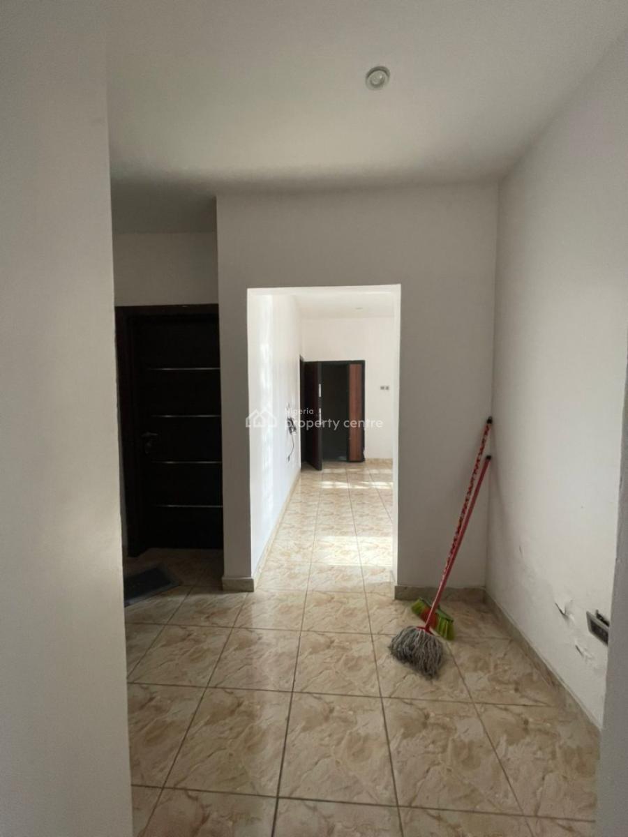 Spacious 3bedroom  Flat, Sangotedo, Ajah, Lagos, Flat / Apartment for Rent
