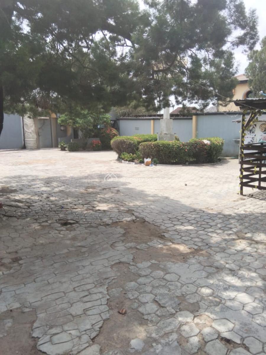 Executive Bar and Kitchen with Big Compound, Obawole, Ogba, Ikeja, Lagos, Restaurant / Bar for Rent