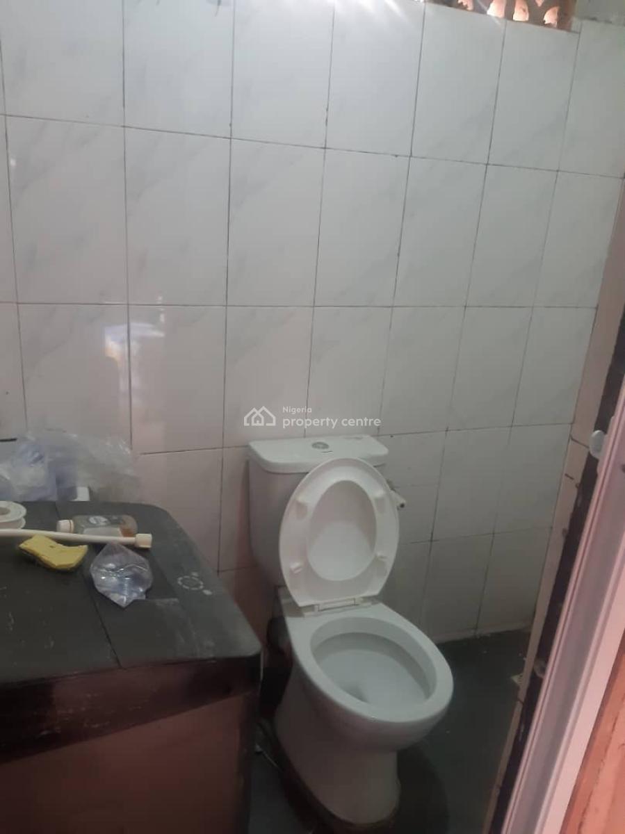 Self Contain, Gbagada Phase 2, Gbagada, Lagos, Self Contain (single Rooms) for Rent