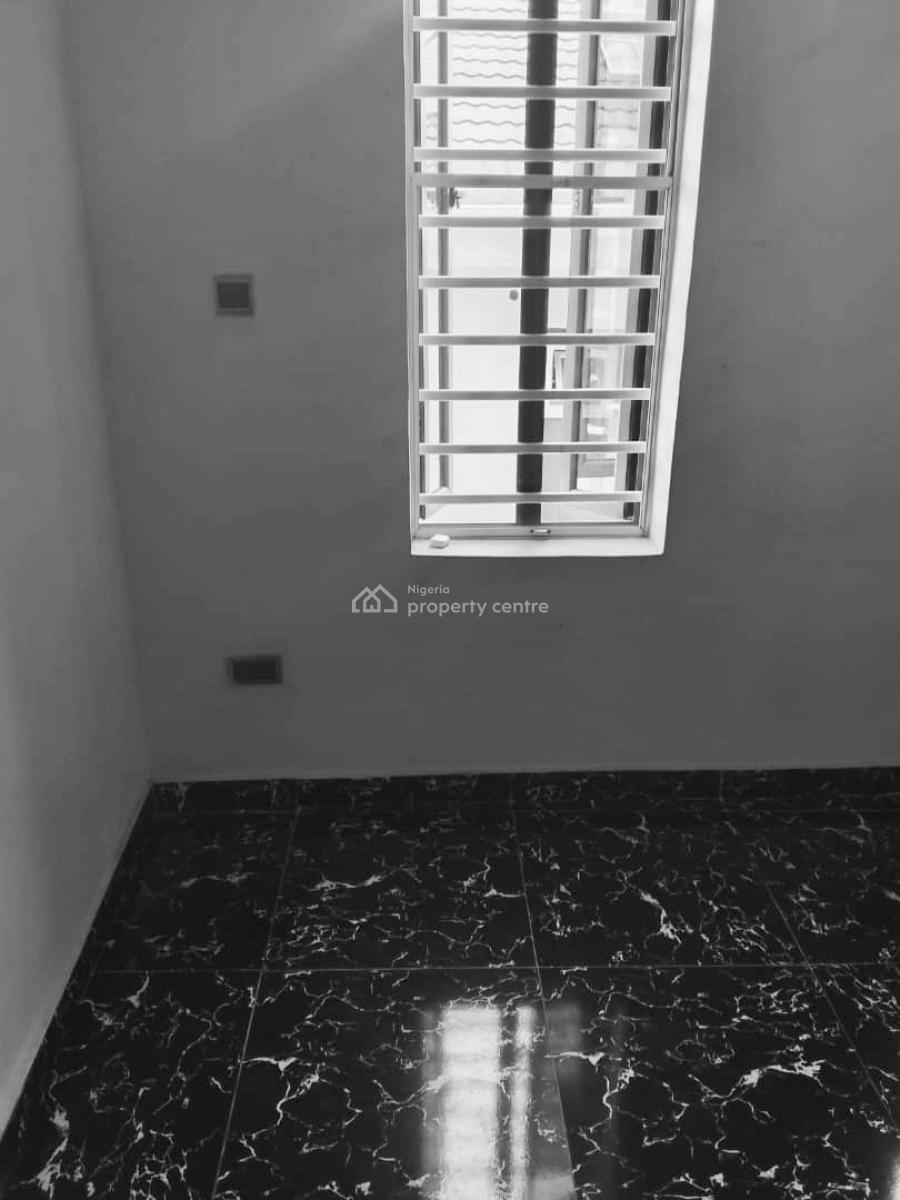 Spacious Luxury Room (upstairs) with Shared Kitchen, Ikota, Lekki, Lagos, House for Rent