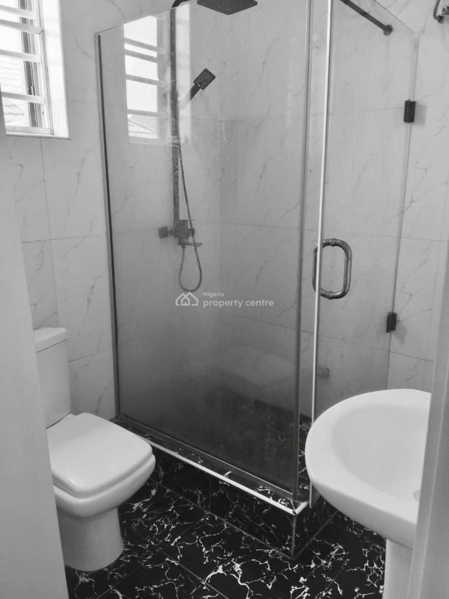 Spacious Luxury Room (upstairs) with Shared Kitchen, Ikota, Lekki, Lagos, House for Rent