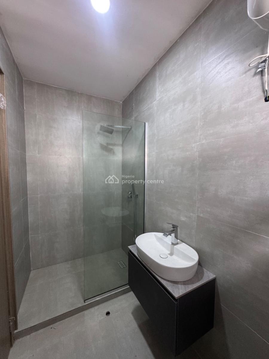 Beautiful Two (2) Bedroom Apartment, Lekki Phase 1, Lekki, Lagos, Flat / Apartment for Rent