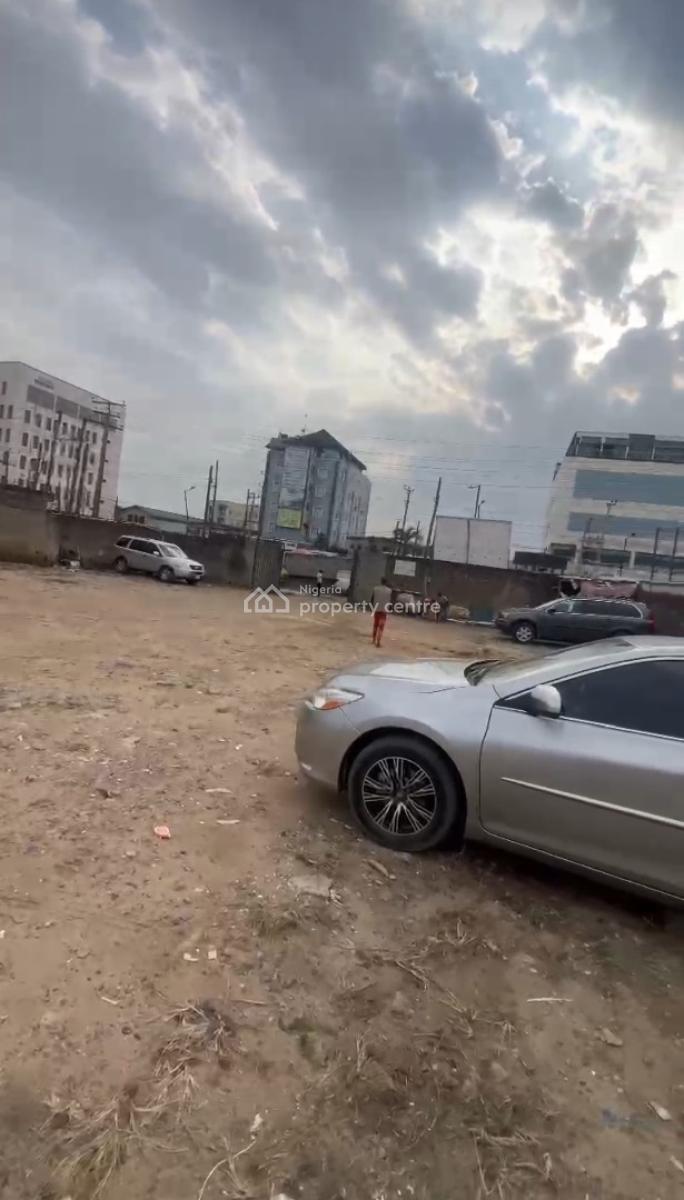 a Plot & Quarter of Land (700sqm) for All Purposes, Oba Akran, Ikeja, Lagos, Commercial Land for Sale