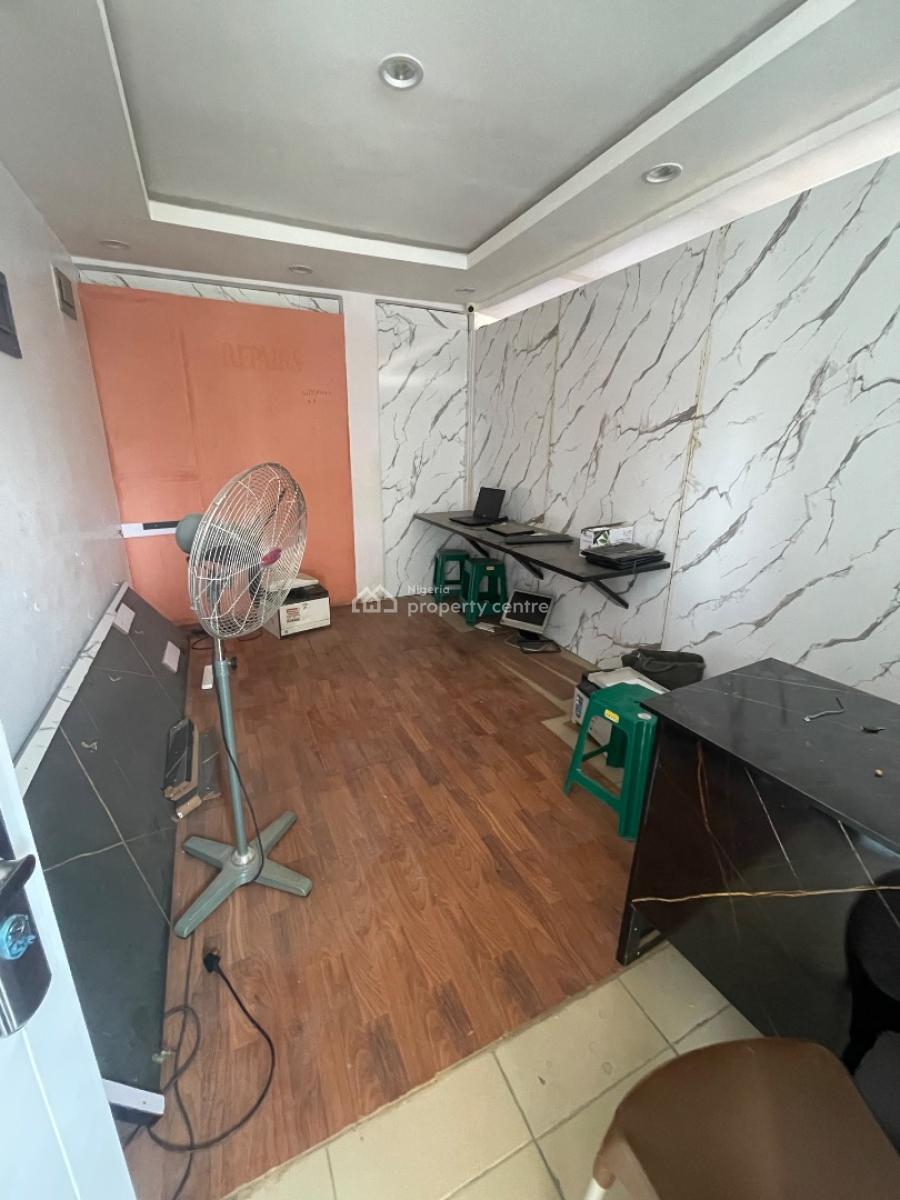 Well Finished 20sqm Office Space, Gwarinpa, Abuja, Plaza / Complex / Mall for Rent