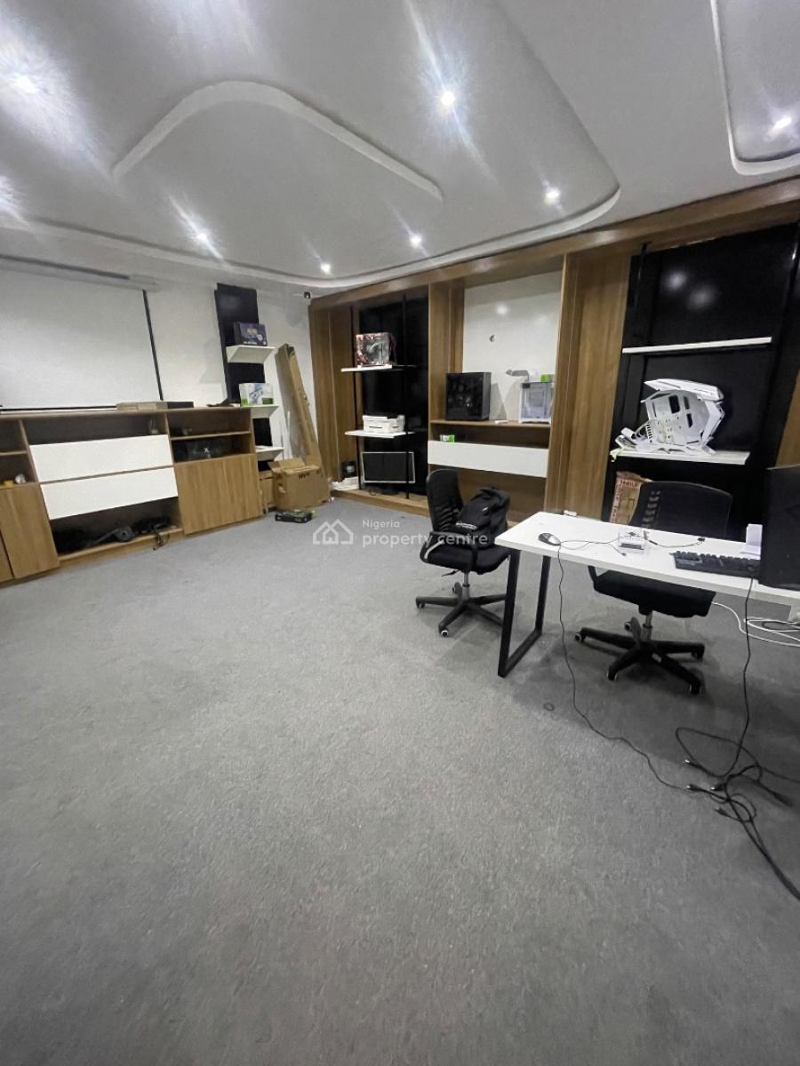 Strategic Office Space, Gwarinpa, Abuja, Plaza / Complex / Mall for Rent