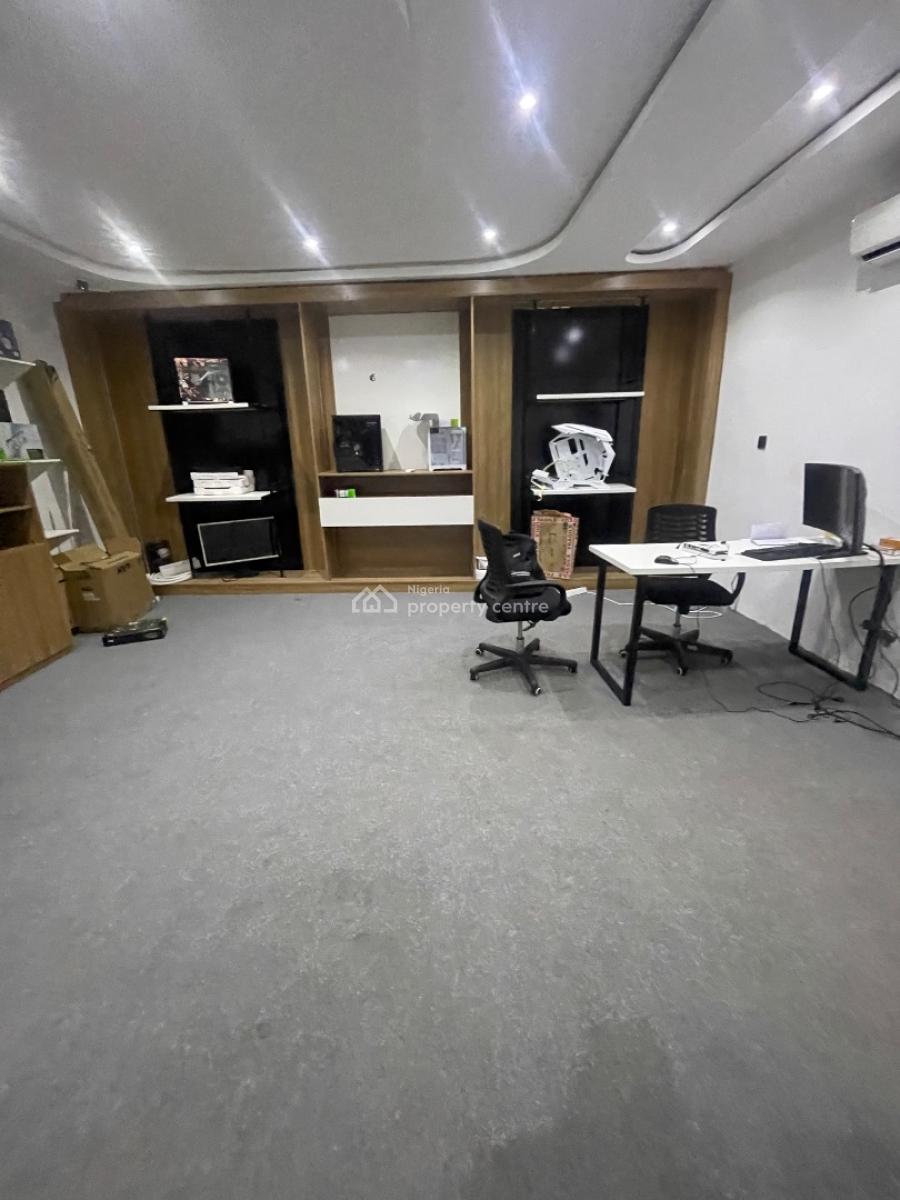 Strategic Office Space, Gwarinpa, Abuja, Plaza / Complex / Mall for Rent