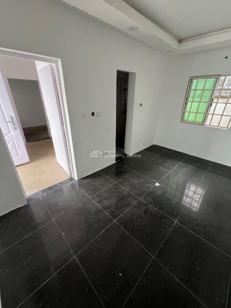 Clean and Portable Room and Palour Stand-alone Bq Available, Lekki Phase 1, Lekki, Lagos, Mini Flat (room and Parlour) for Rent