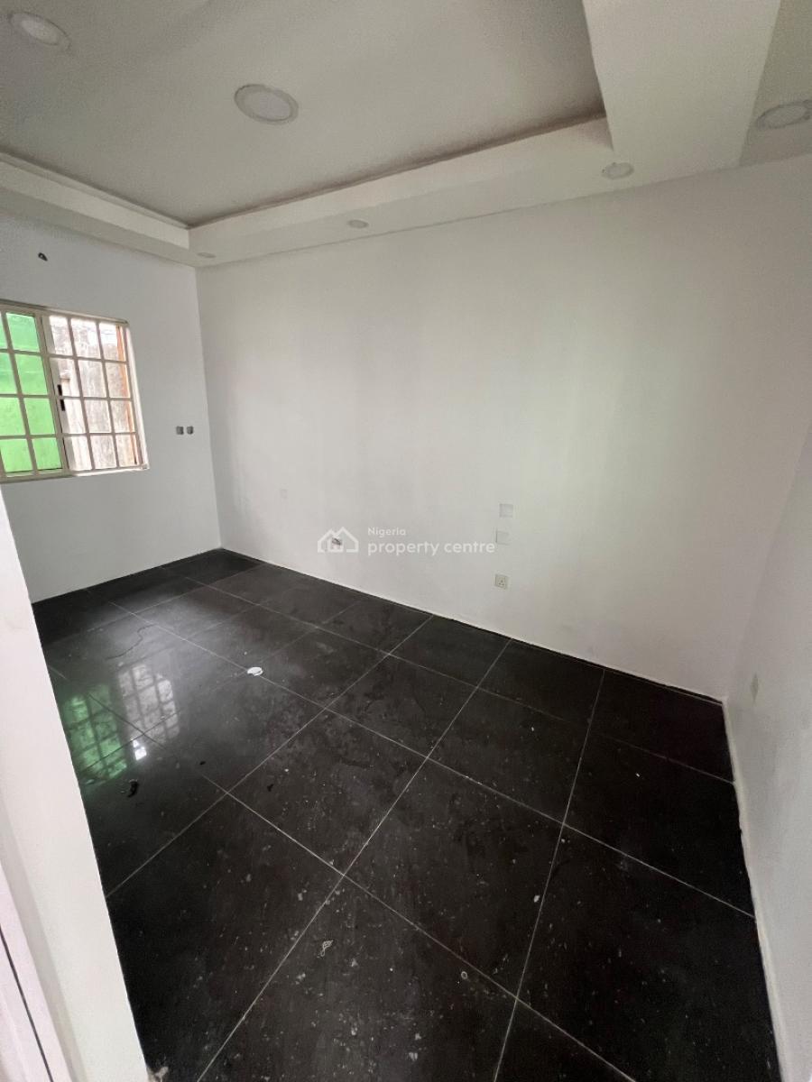 Clean and Portable Room and Palour Stand-alone Bq Available, Lekki Phase 1, Lekki, Lagos, Mini Flat (room and Parlour) for Rent