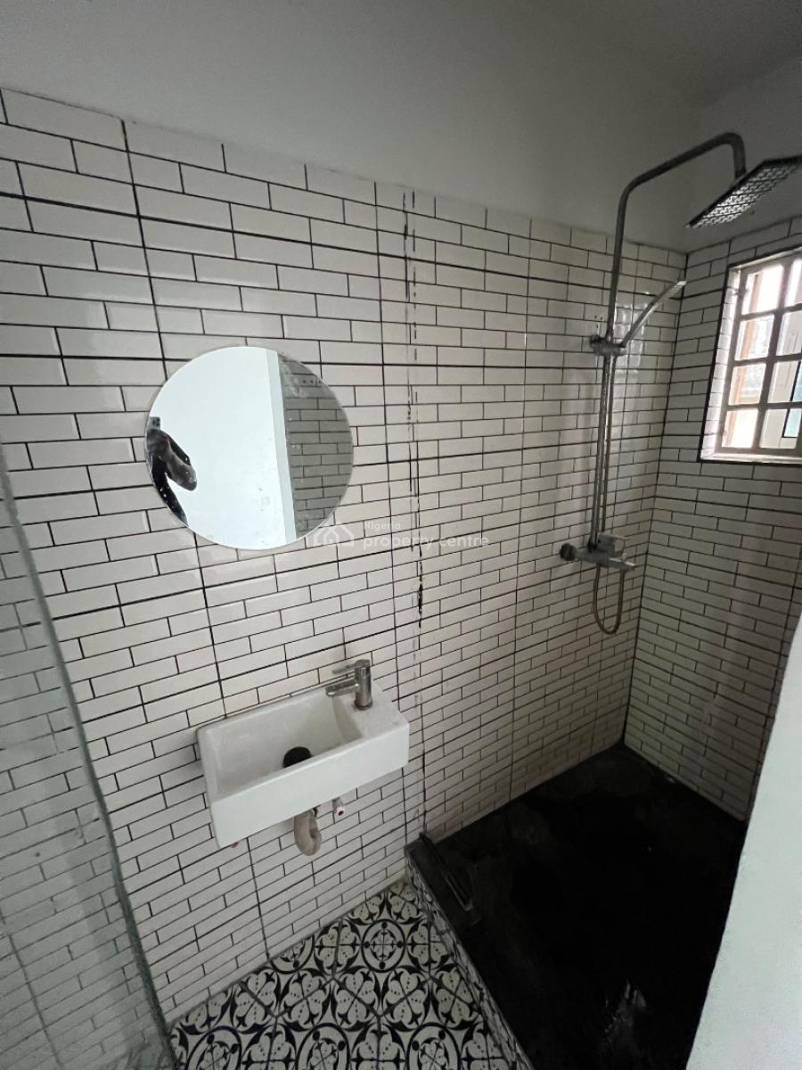 Clean and Portable Room and Palour Stand-alone Bq Available, Lekki Phase 1, Lekki, Lagos, Mini Flat (room and Parlour) for Rent