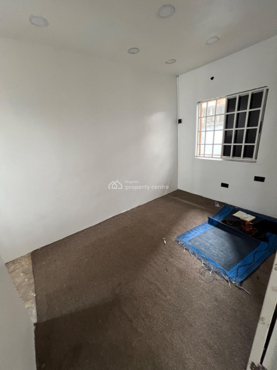 Clean and Portable Room and Palour Stand-alone Bq Available, Lekki Phase 1, Lekki, Lagos, Mini Flat (room and Parlour) for Rent