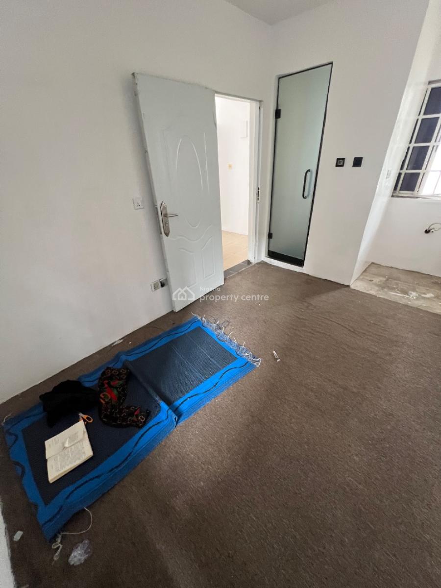 Clean and Portable Room and Palour Stand-alone Bq Available, Lekki Phase 1, Lekki, Lagos, Mini Flat (room and Parlour) for Rent