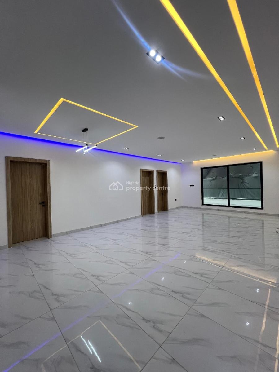 Exclusive 2 Bedroom Apartment, Fully Serviced with Top Class Amenities, Live Where Comfort Meets Class, Perfect for Smart Investors, Lekki Phase 1, Lekki, Lagos, Block of Flats for Sale