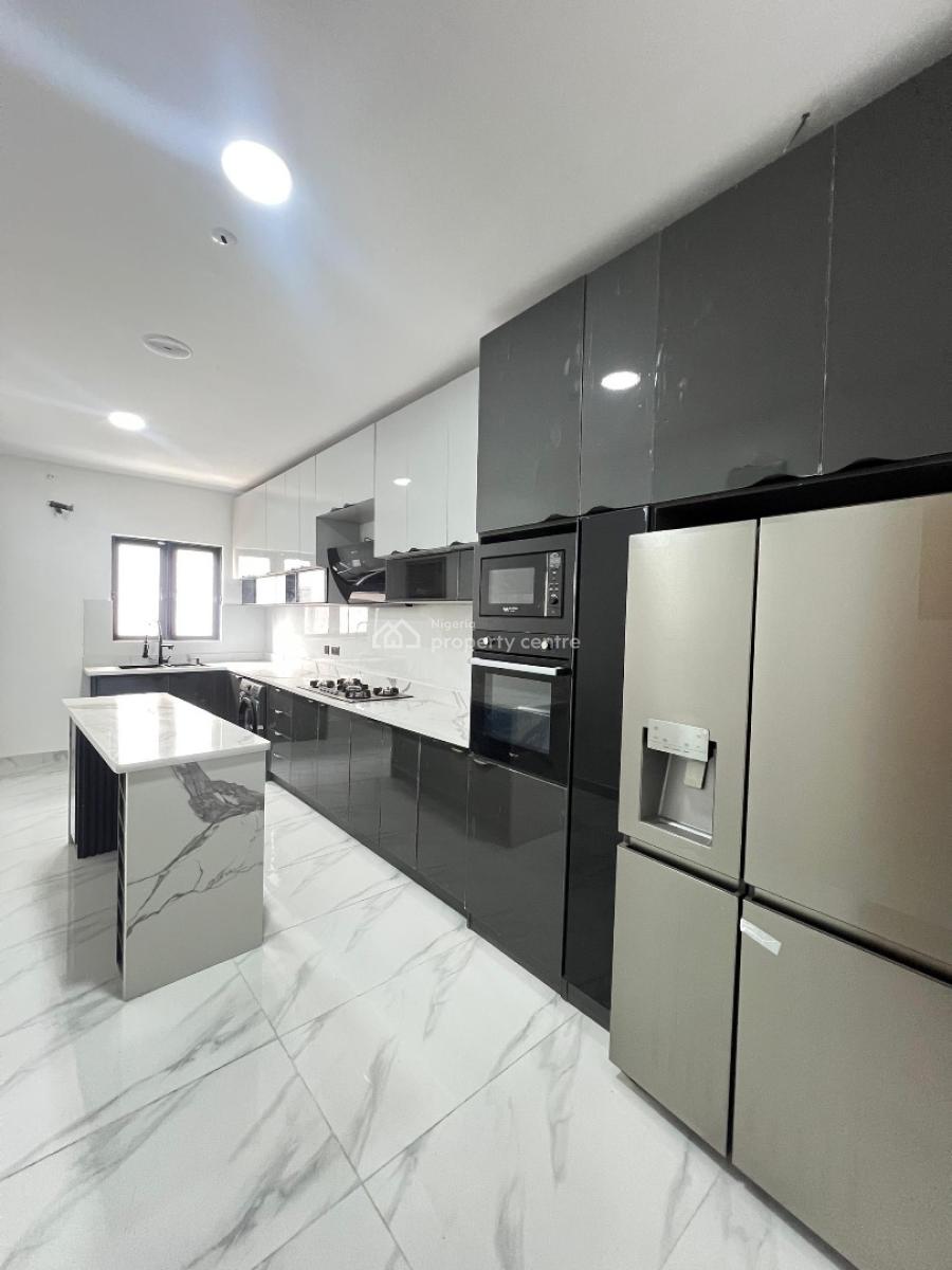 Exclusive 2 Bedroom Apartment, Fully Serviced with Top Class Amenities, Live Where Comfort Meets Class, Perfect for Smart Investors, Lekki Phase 1, Lekki, Lagos, Block of Flats for Sale