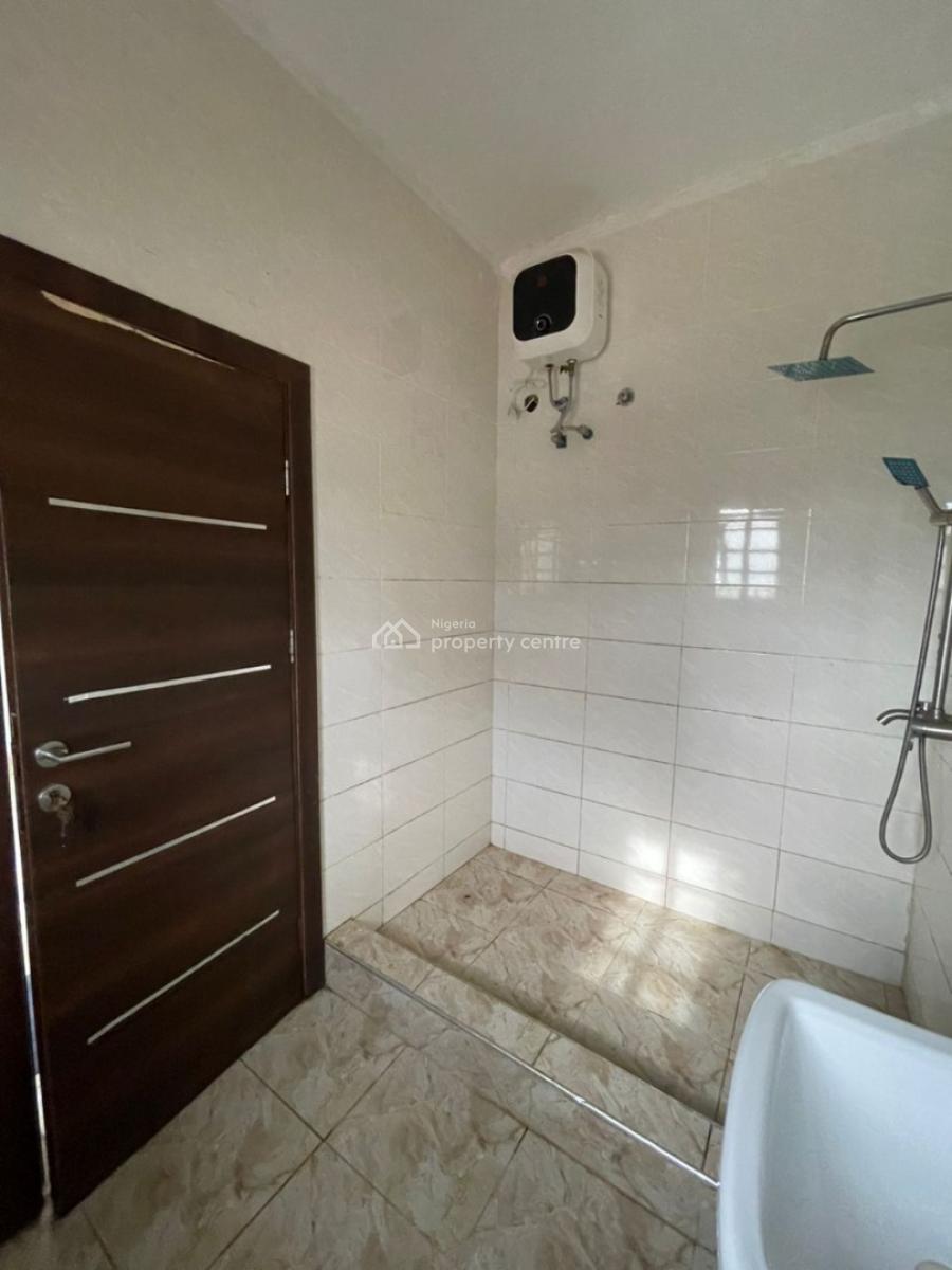 3 Bedroom Flat Apartment, Upstairs, Sangotedo, Sangotedo, Ajah, Lagos, Flat / Apartment for Rent