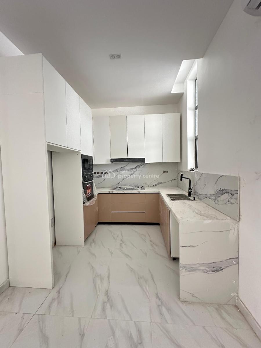 Outstanding Spacious 1 Bedroom Apartment with Elevator, Pool and Gym, Lekki Phase 1, Lekki, Lagos, Mini Flat (room and Parlour) for Sale