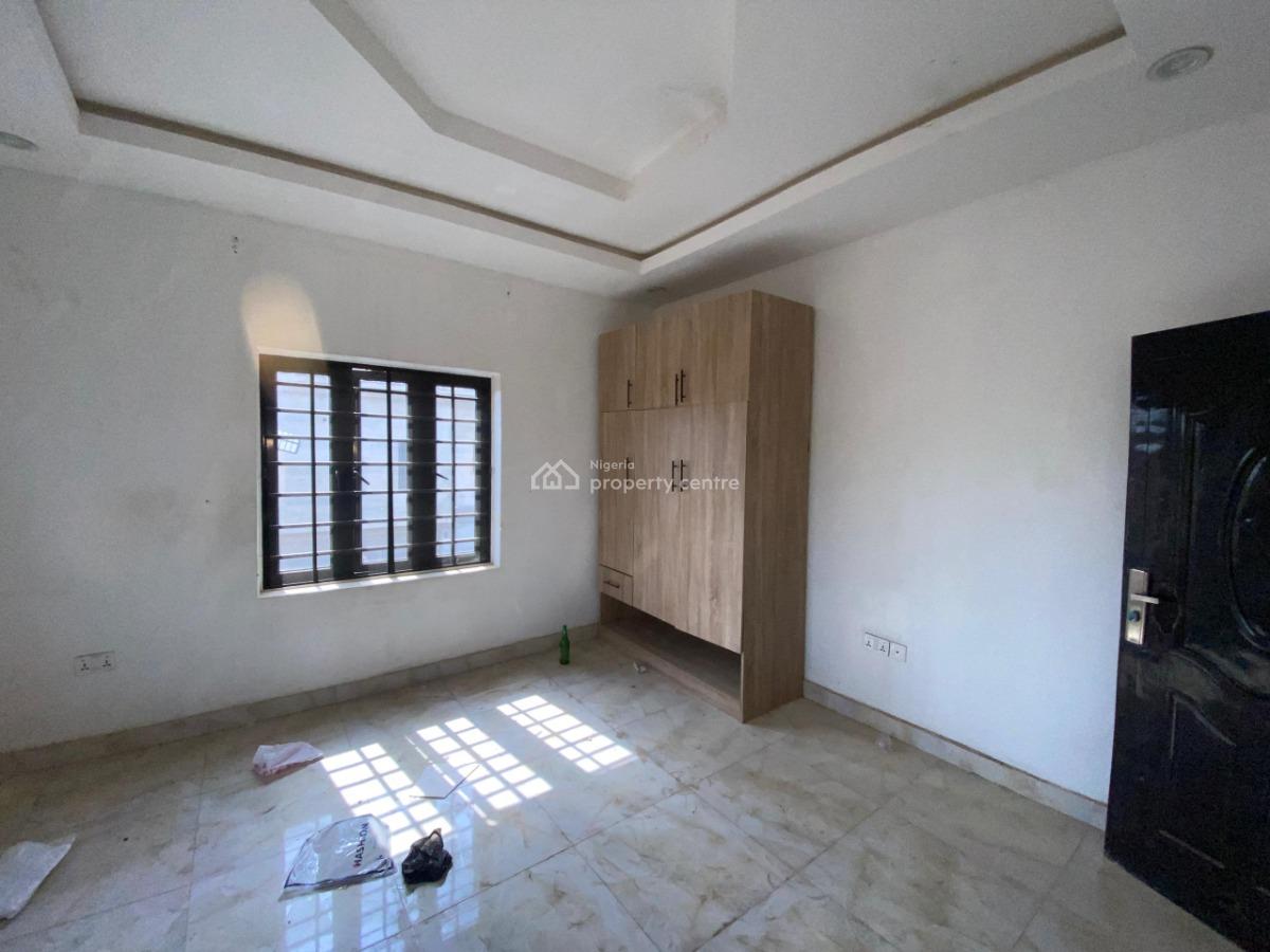 Clean3 Bedroom Block of Flat, Ochacho Estate Axis, Life Camp, Abuja, Flat / Apartment for Rent